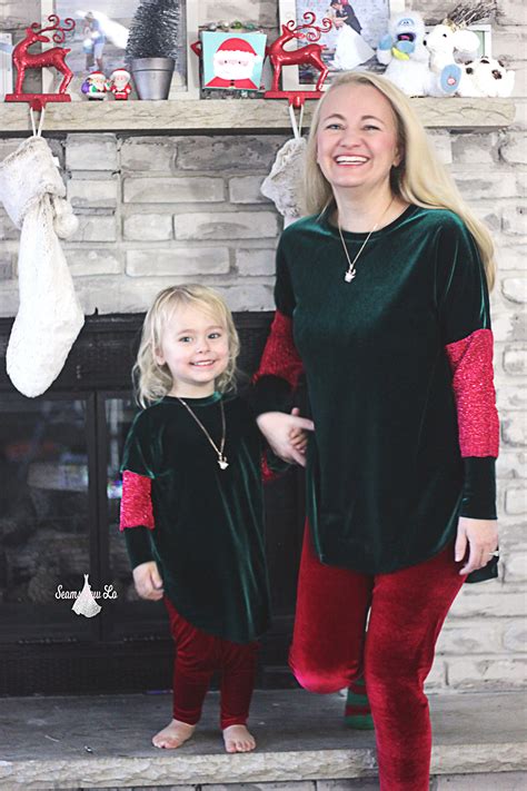 DIY Personalization - Mom and Me Christmas Outfits